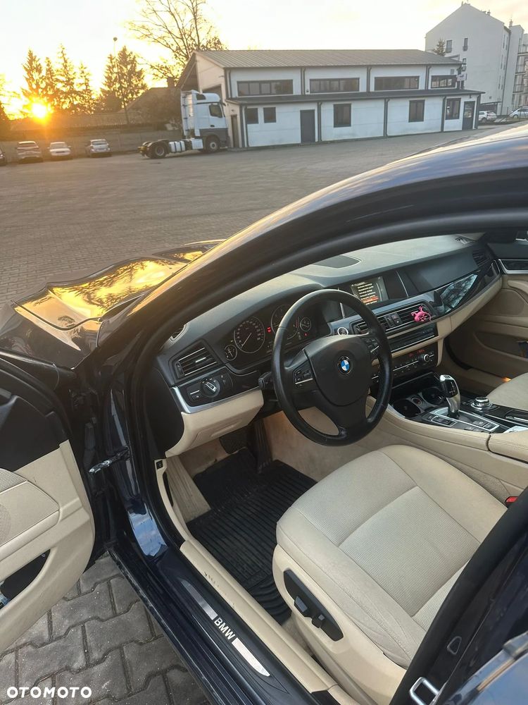 BMW Seria 5 520d xDrive - 8