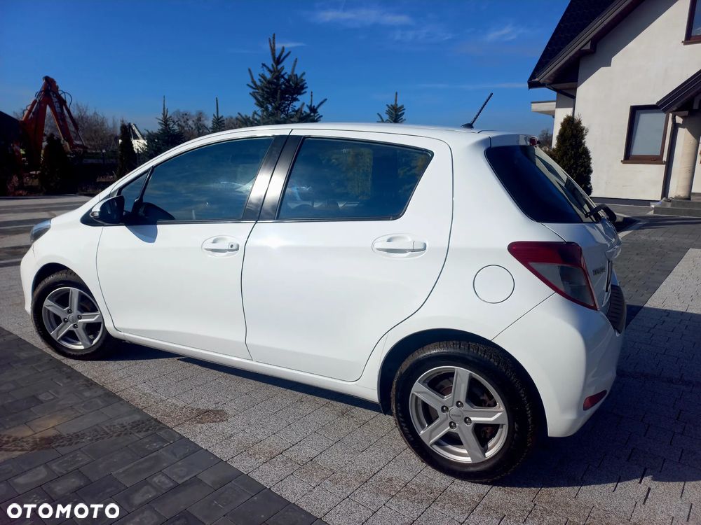 Toyota Yaris 1.33 VVT-i Club - 3