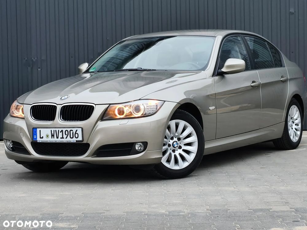 BMW Seria 3 318i Edition Exclusive - 24