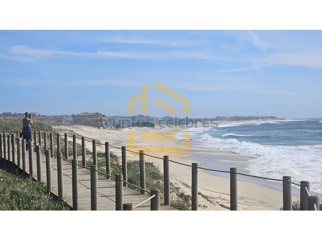 T2 com 3 Frentes e Garagem Fechada |Arvore -Vila do Conde - Grande imagem: 4/10