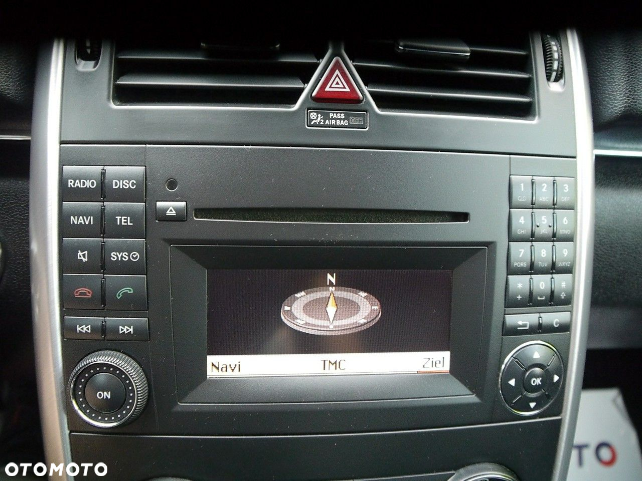 Mercedes-Benz Klasa B 180 BlueEFFICIENCY SPORT EDITION - 18