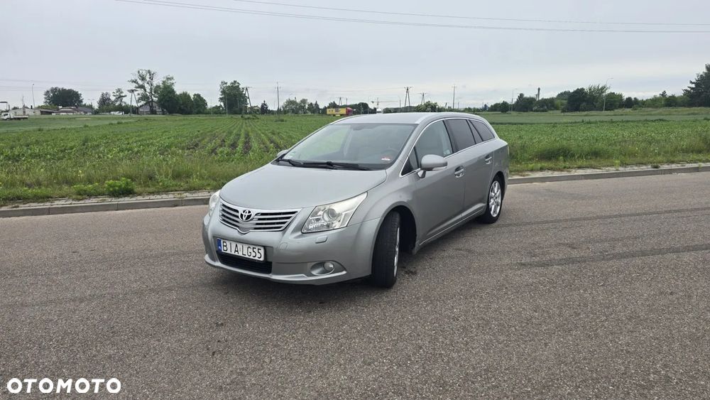 Toyota Avensis - 4