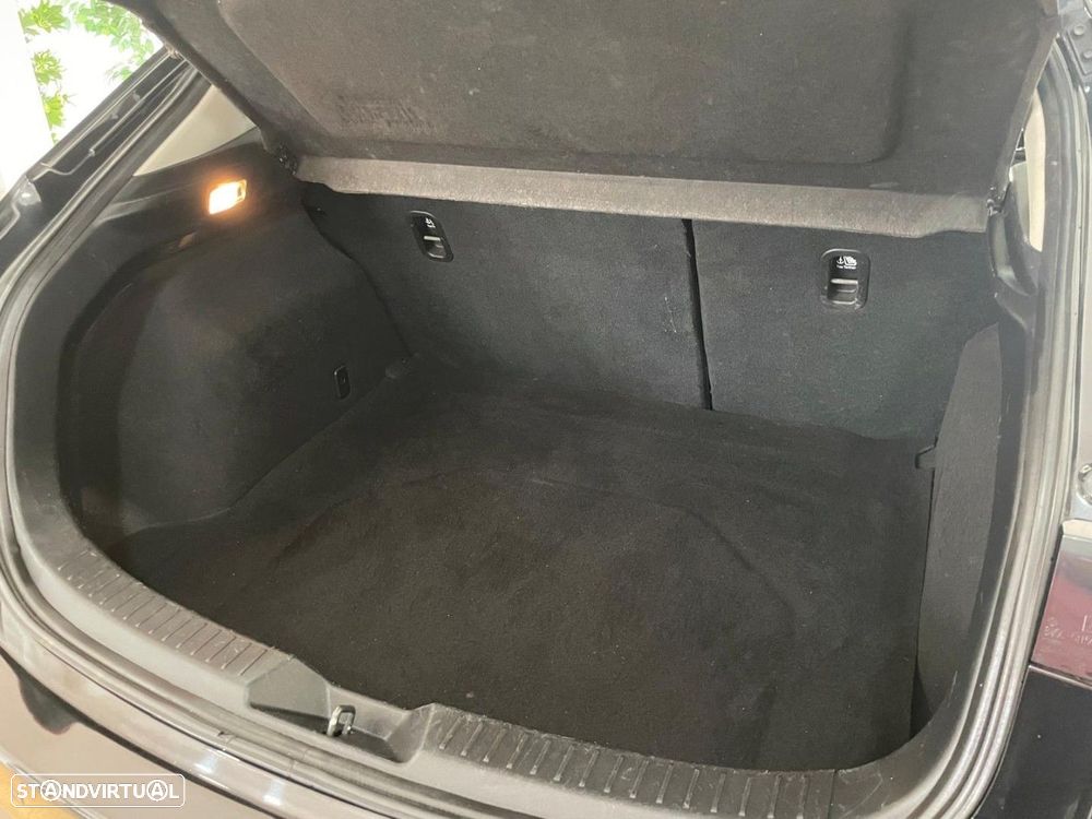 Mazda 3 Hatchback 1.5 Sky-D Evolve HS Navi - 16