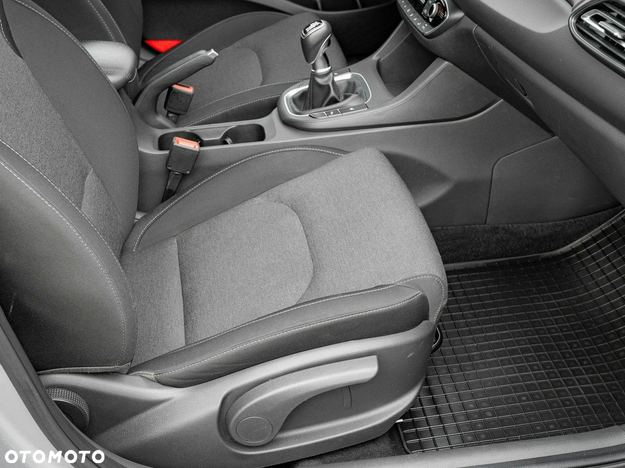 Hyundai i30 1.5 DPI Smart - 35