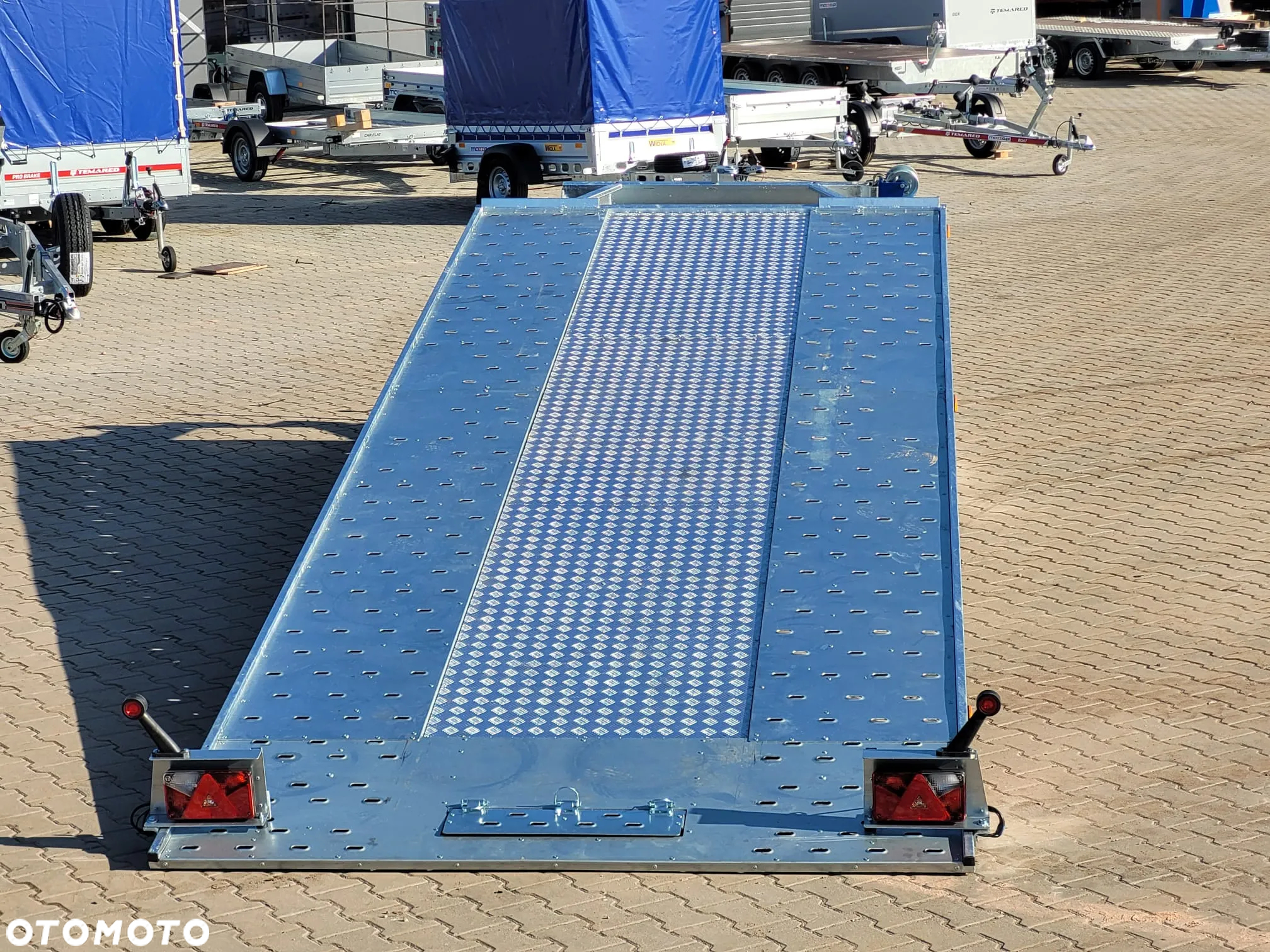 TEMARED DOSTAWA! Przyczepa Laweta Carkeeper 5820/3, wym. 580x207cm, UCHYLNA PLATFROMA, wypełnienie z blachy alu, 3 osie, koła 10, DMC 3500kg - 8
