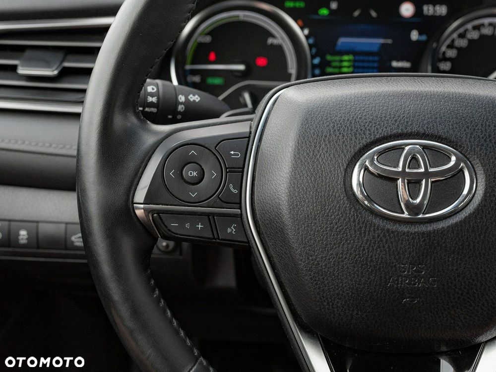 Toyota Camry - 16