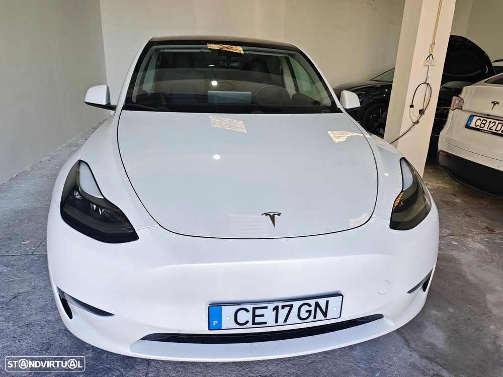 Tesla Model Y Performance Dual Motor AWD - 2