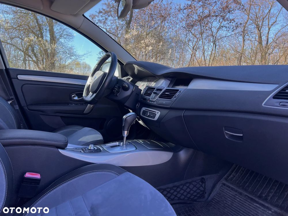 Renault Laguna 2.0 dCi Initiale ESM - 9