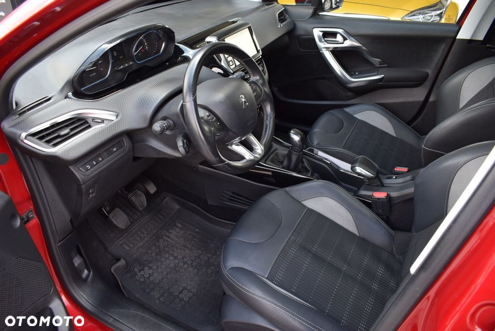Peugeot 2008 - 11