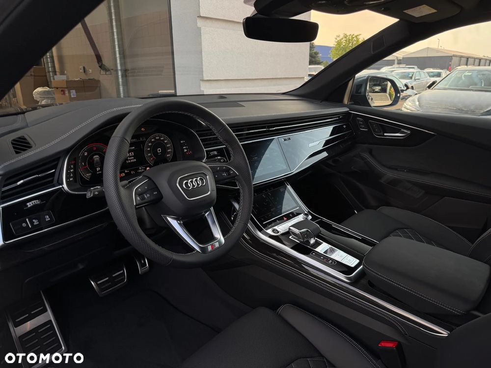 Audi Q8 - 16