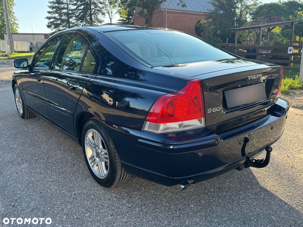 Volvo S60 2.4D Momentum - 7
