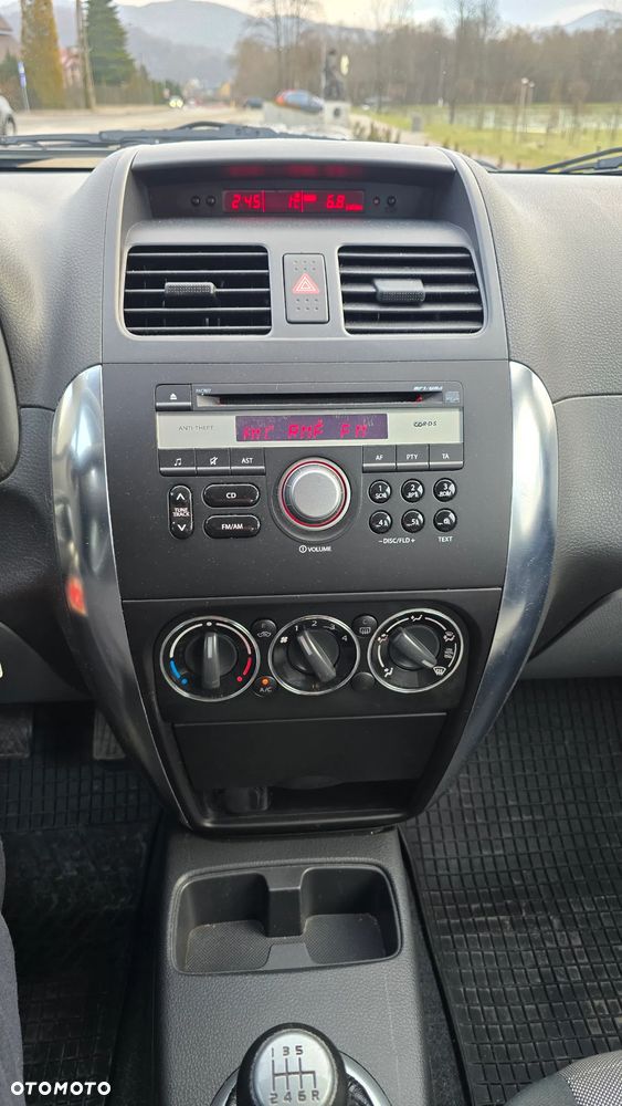 Suzuki SX4 1.9 DDiS DPF 4x4 Comfort - 20