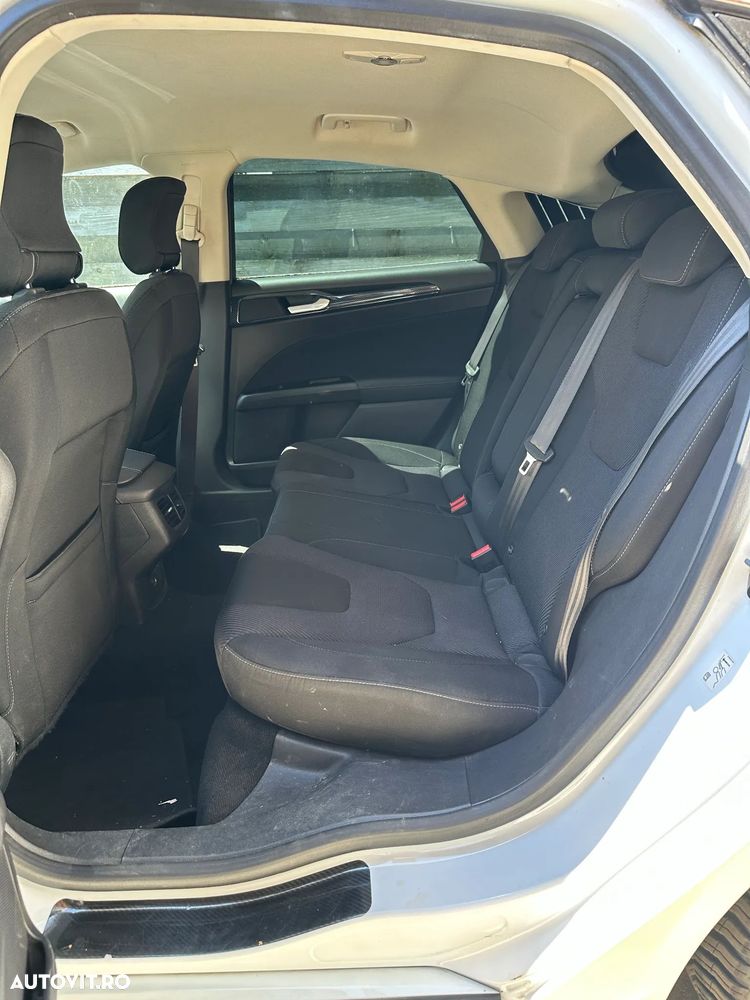 Ford Mondeo 2.0 TDCi Powershift - 13