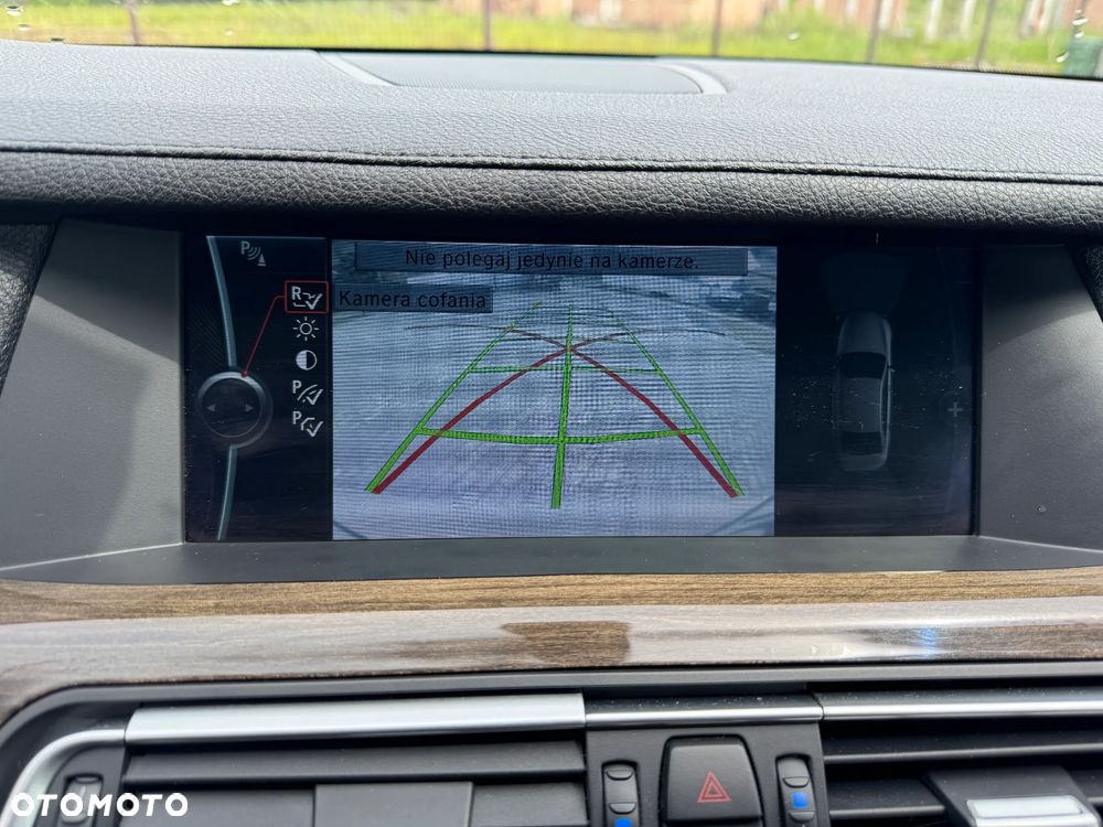 BMW Seria 7 750Li - 28