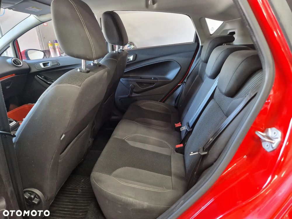 Ford Fiesta - 7