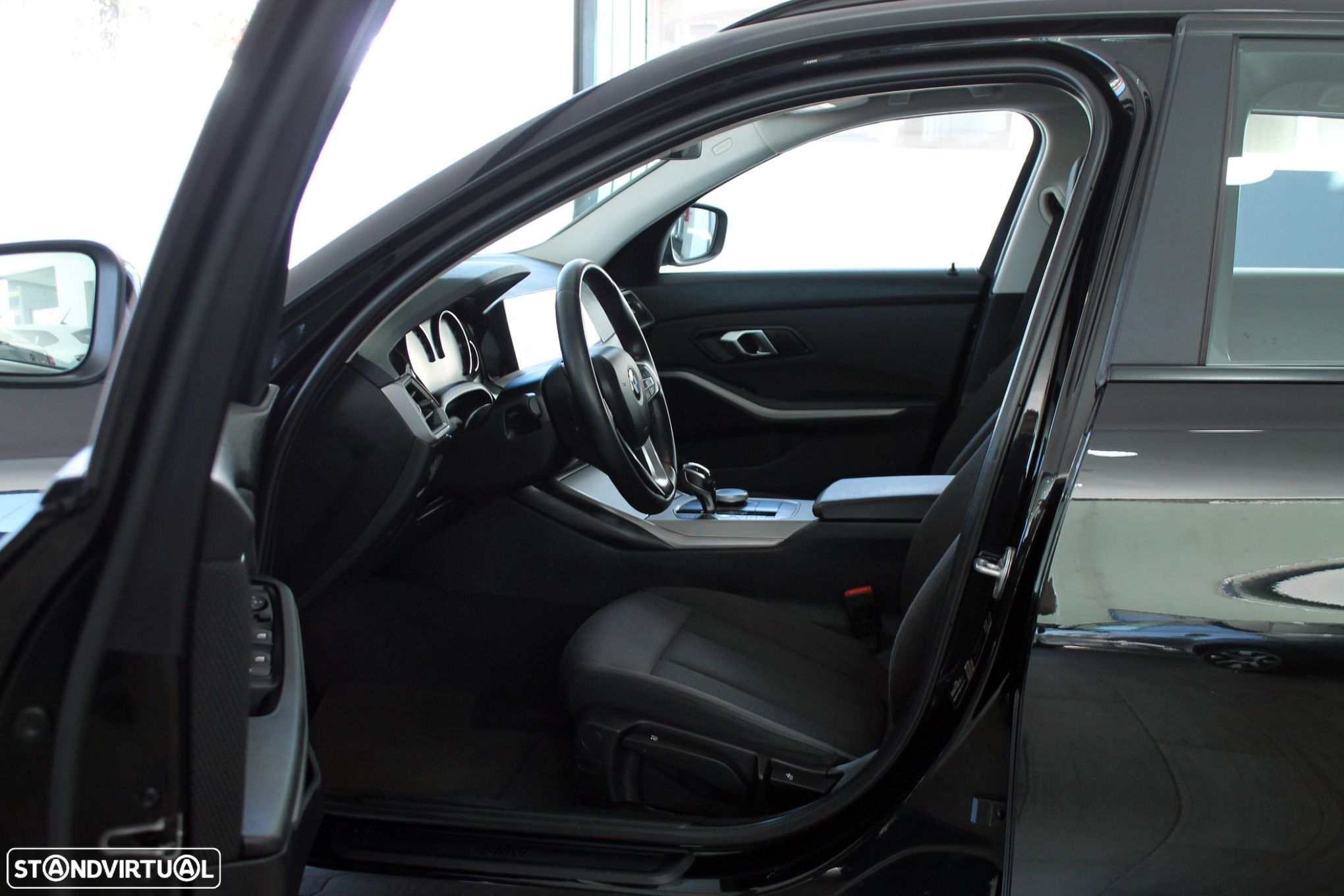 BMW 318 d Touring Auto - 13