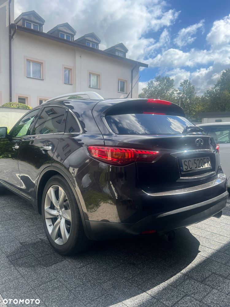Infiniti FX - 4