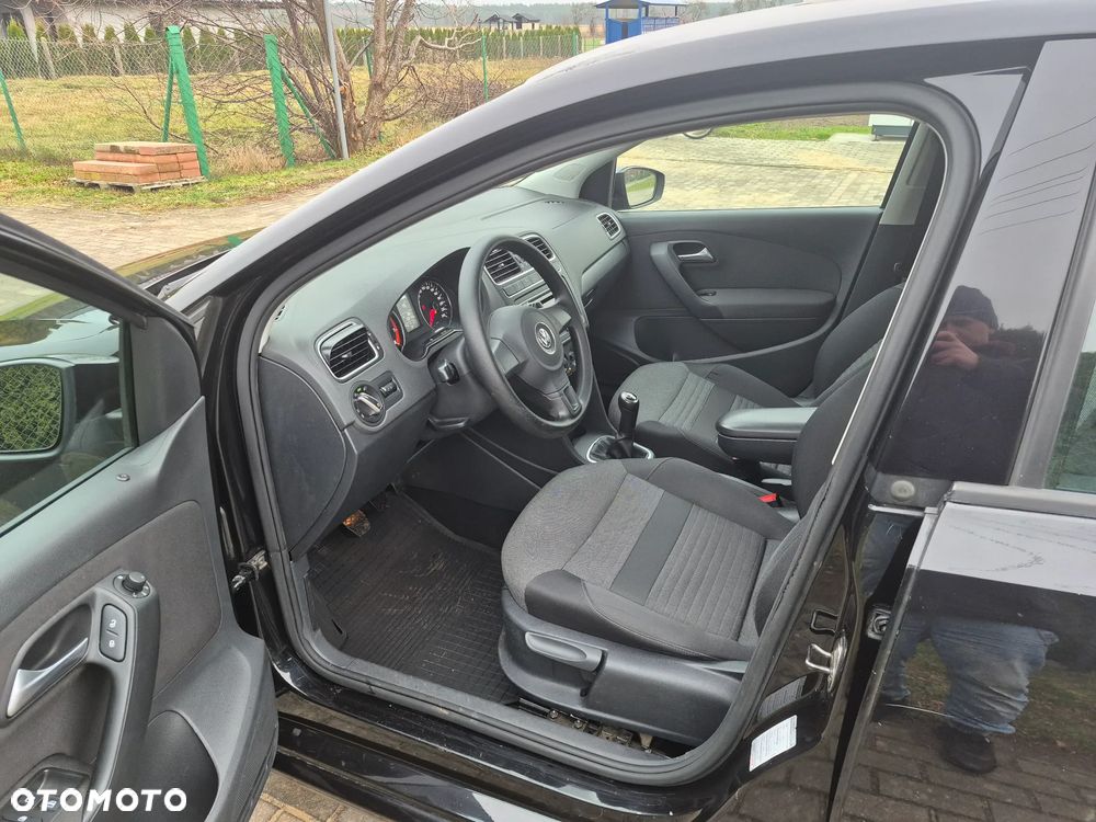 Volkswagen Polo - 13