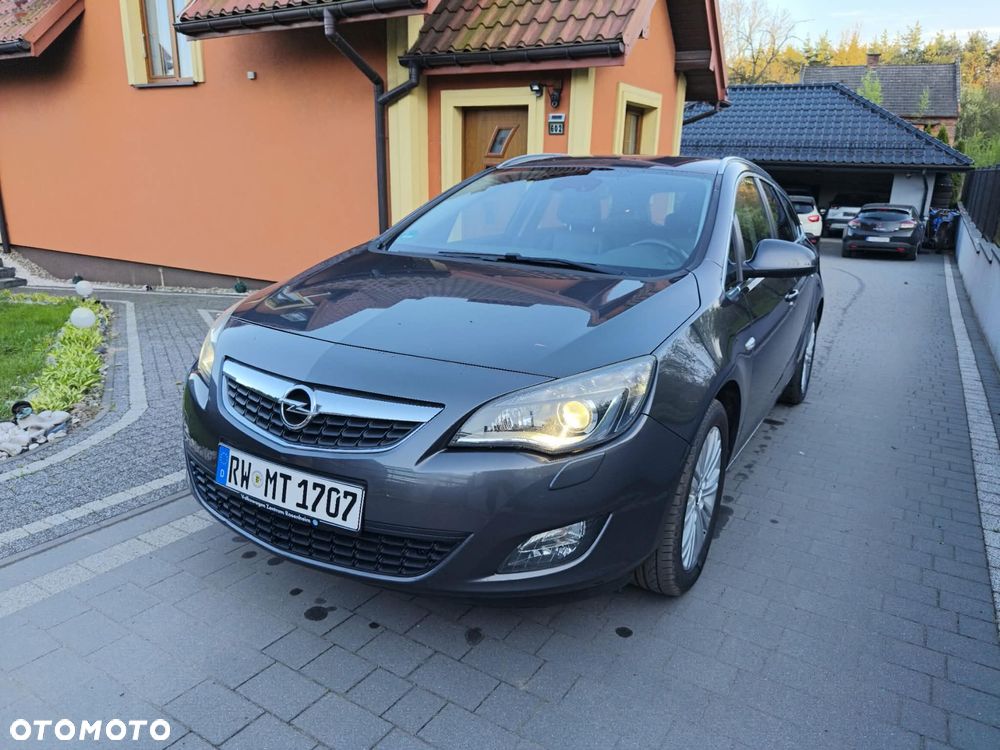 Opel Astra 1.6 Turbo Cosmo - 14