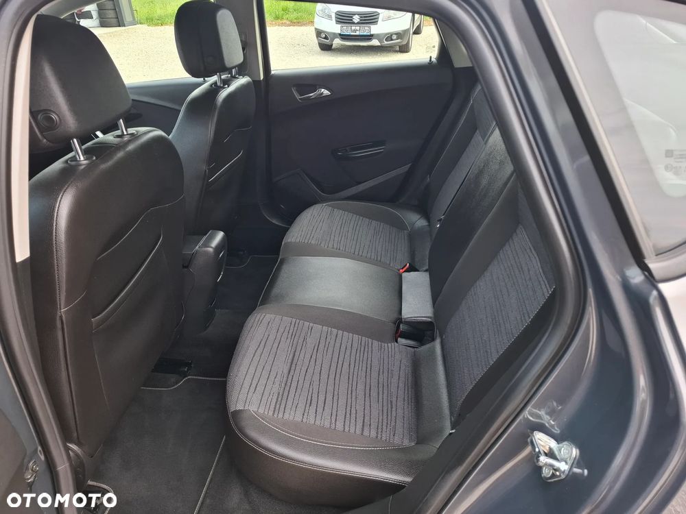 Opel Astra 1.6 Innovation 110 Jahre - 8