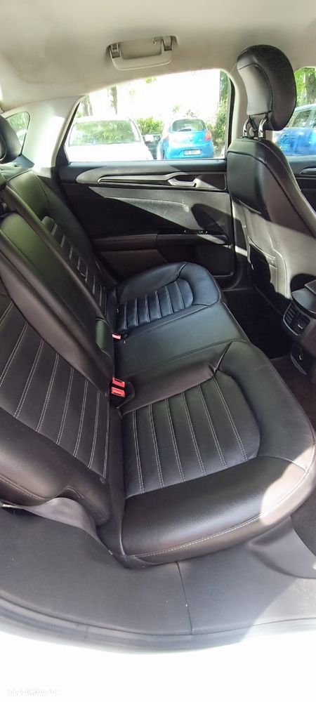 Ford Fusion 1.6 Elegance - 10