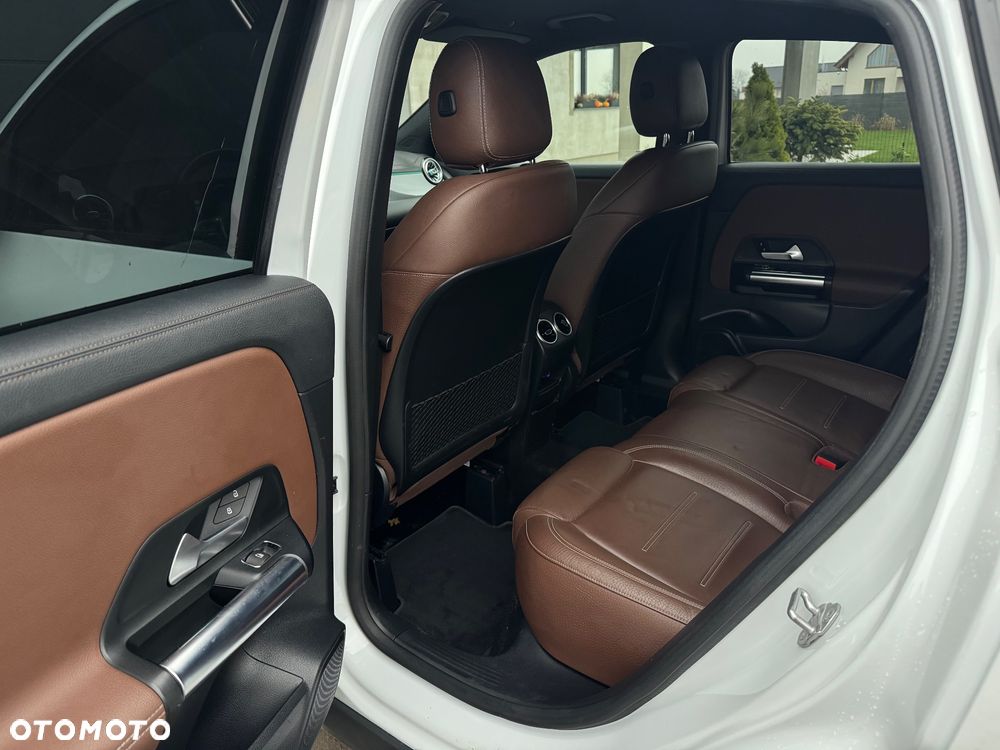 Mercedes-Benz GLA 250 4Matic 8G-DCT AMG Line - 17