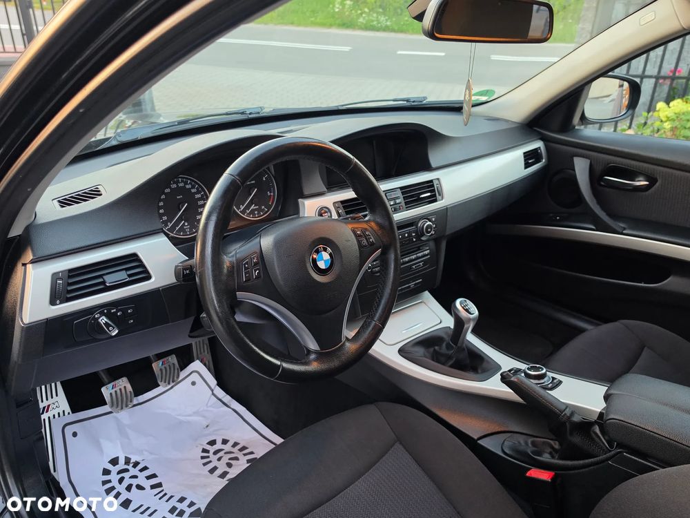 BMW Seria 3 - 27
