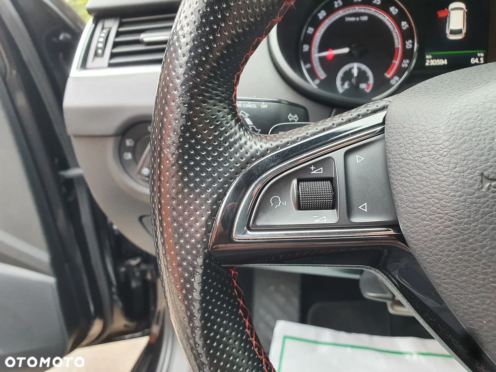 Skoda Octavia 2.0 TDI 4x4 DSG RS - 21
