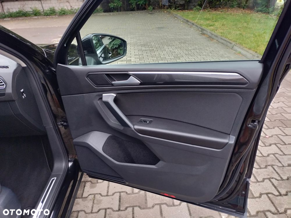 Volkswagen Tiguan 2.0 TDI Elegance DSG - 19