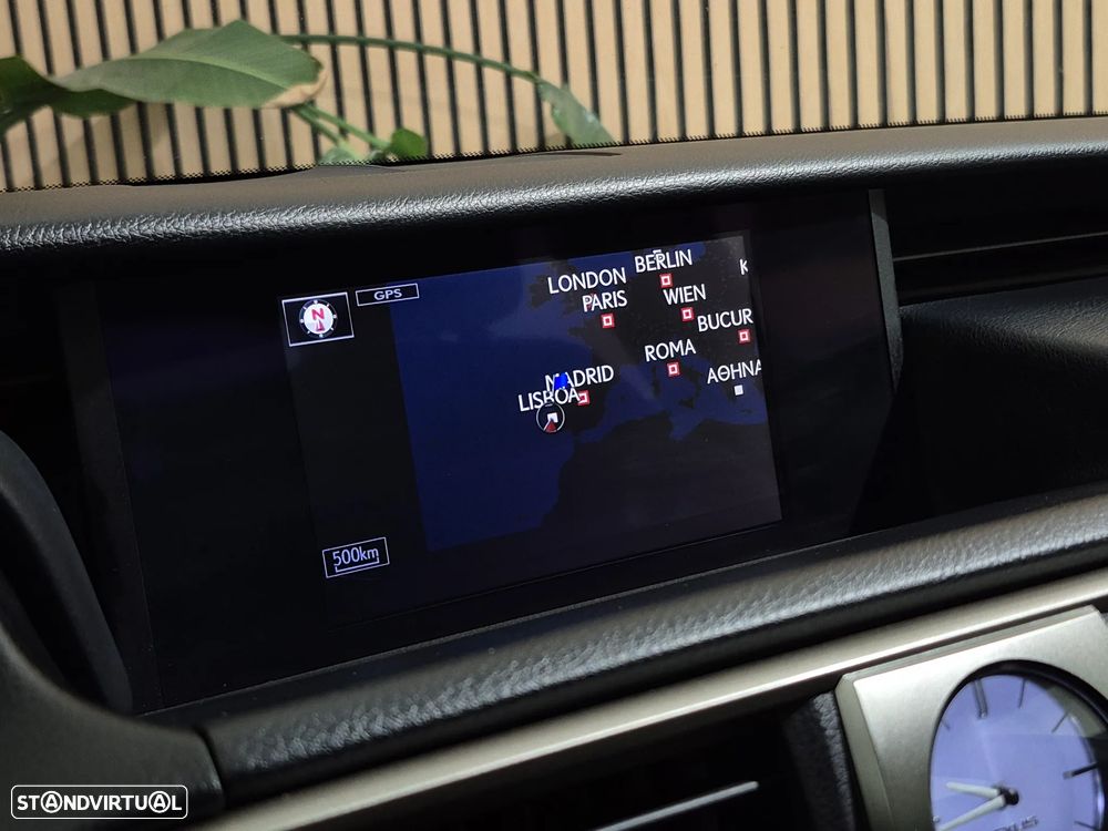 Lexus IS 300H Executive - 29