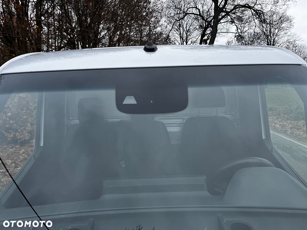 Mercedes-Benz Sprinter - 15