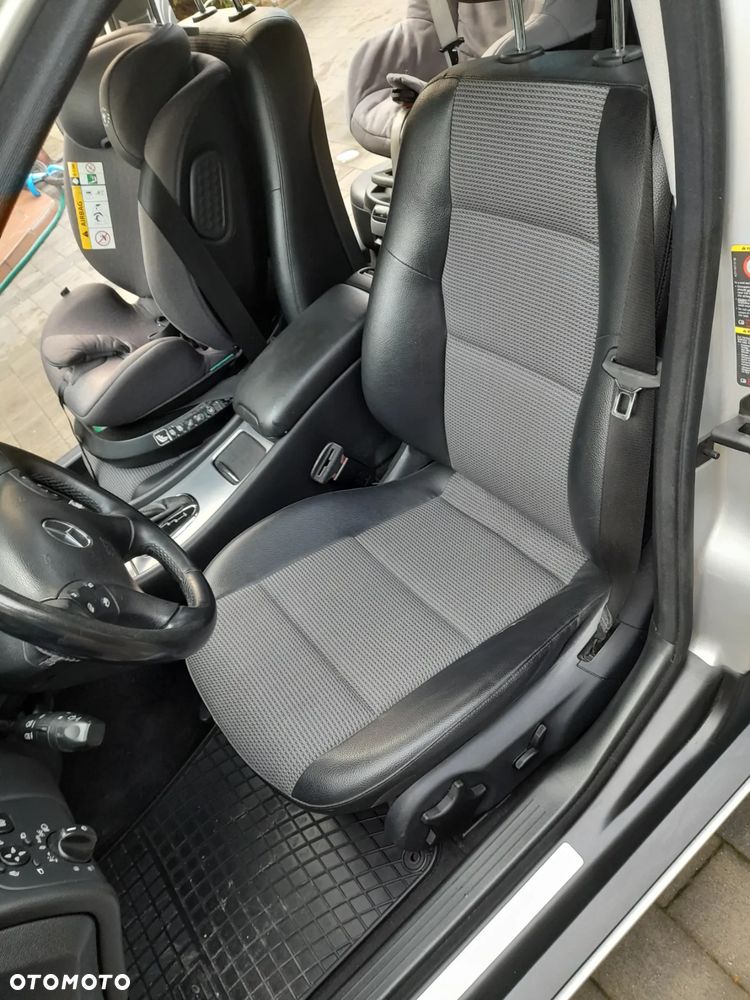 Mercedes-Benz Klasa C - 24