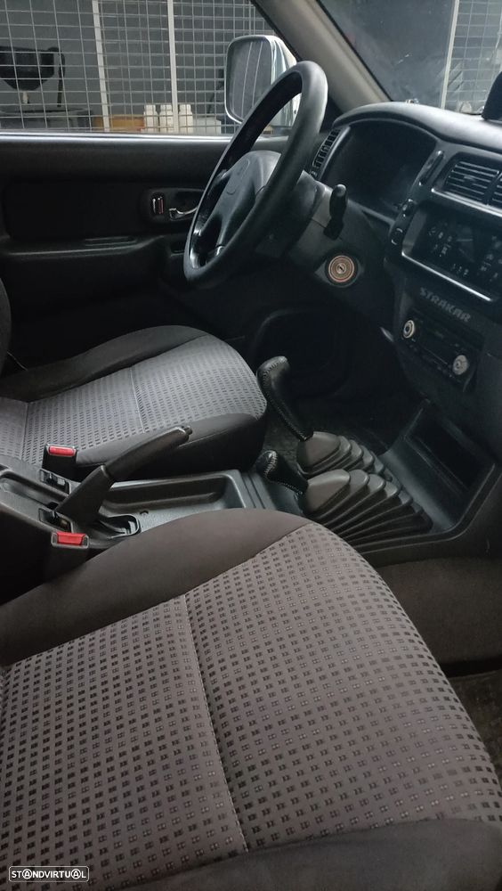 Mitsubishi L200 2.5 TD CD Strakar ABS+AC - 5