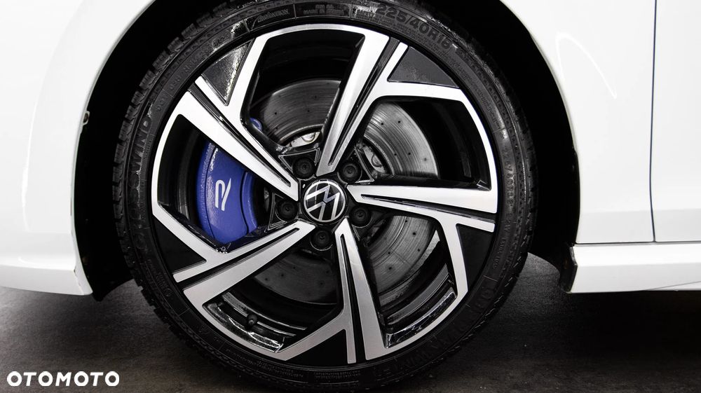 Volkswagen Golf 2.0 TSI 4Motion R DSG - 13