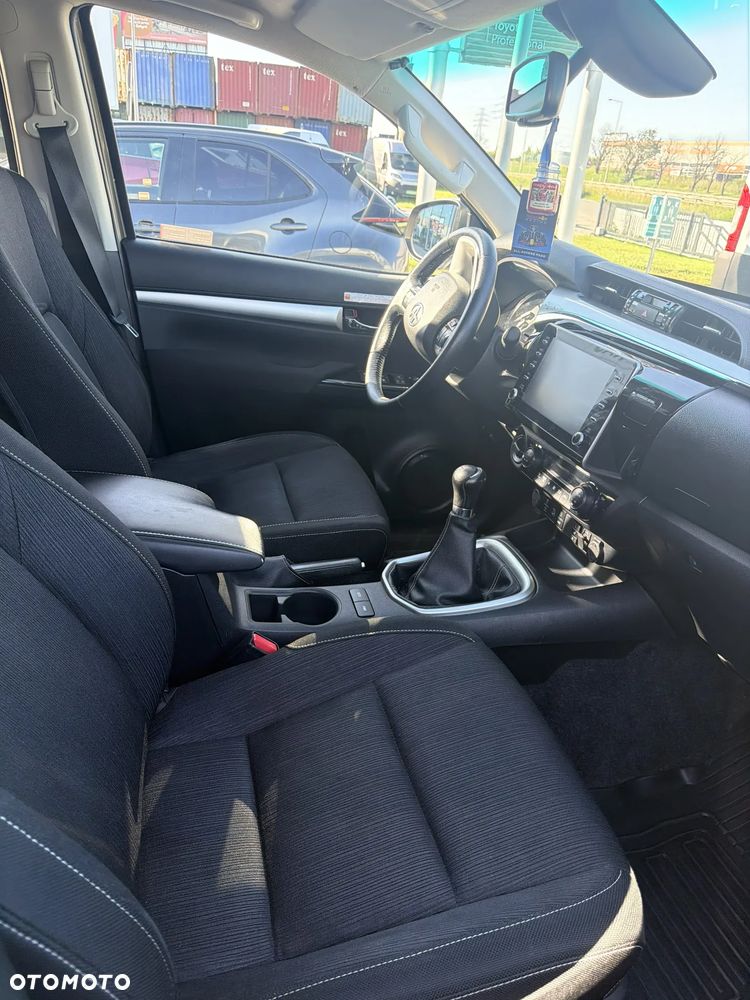 Toyota Hilux 2.8 D-4D Double Cab SR5 4x4 - 3