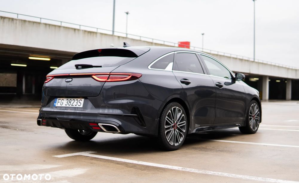 Kia ProCeed - 2