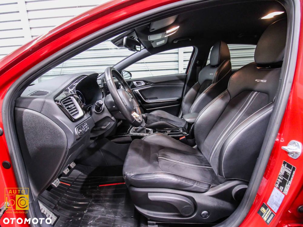 Kia ProCeed 1.5 T-GDI GT Line - 12