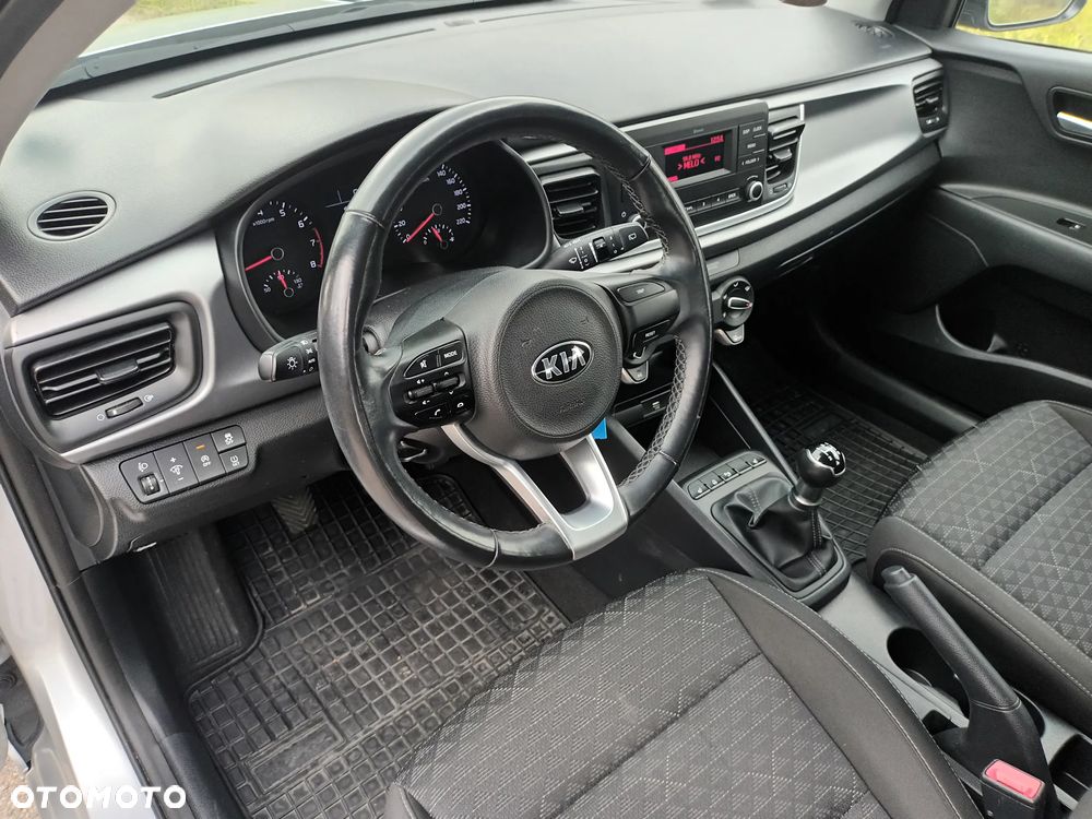 Kia Rio - 19