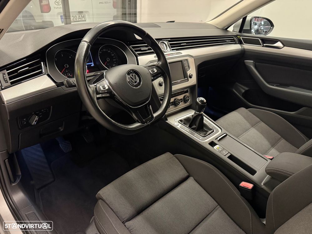 VW Passat Variant 1.6 TDI Confortline - 9