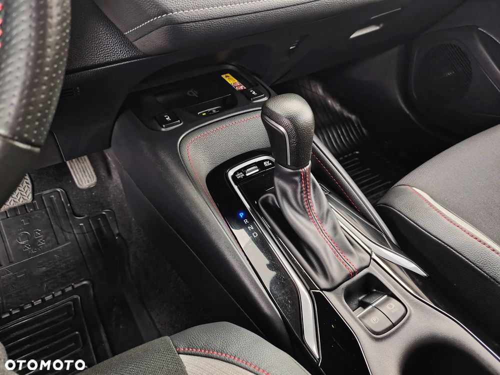 Toyota Corolla 2.0 Hybrid GR Sport Dynamic - 23