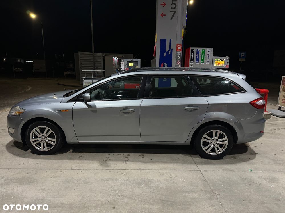 Ford Mondeo 2.0 Champions Edition - 32