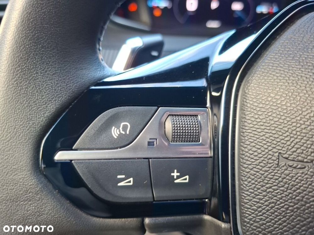 Peugeot 2008 1.2 PureTech Allure S&S EAT8 - 16