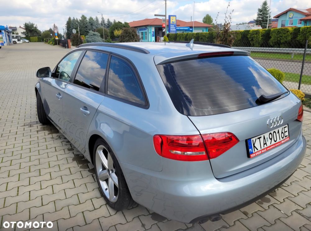 Audi A4 - 4