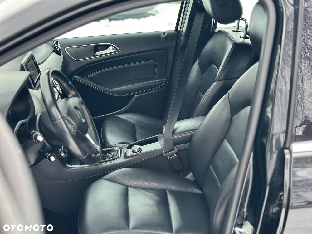 Mercedes-Benz Klasa B 180 (BlueEFFICIENCY) - 23