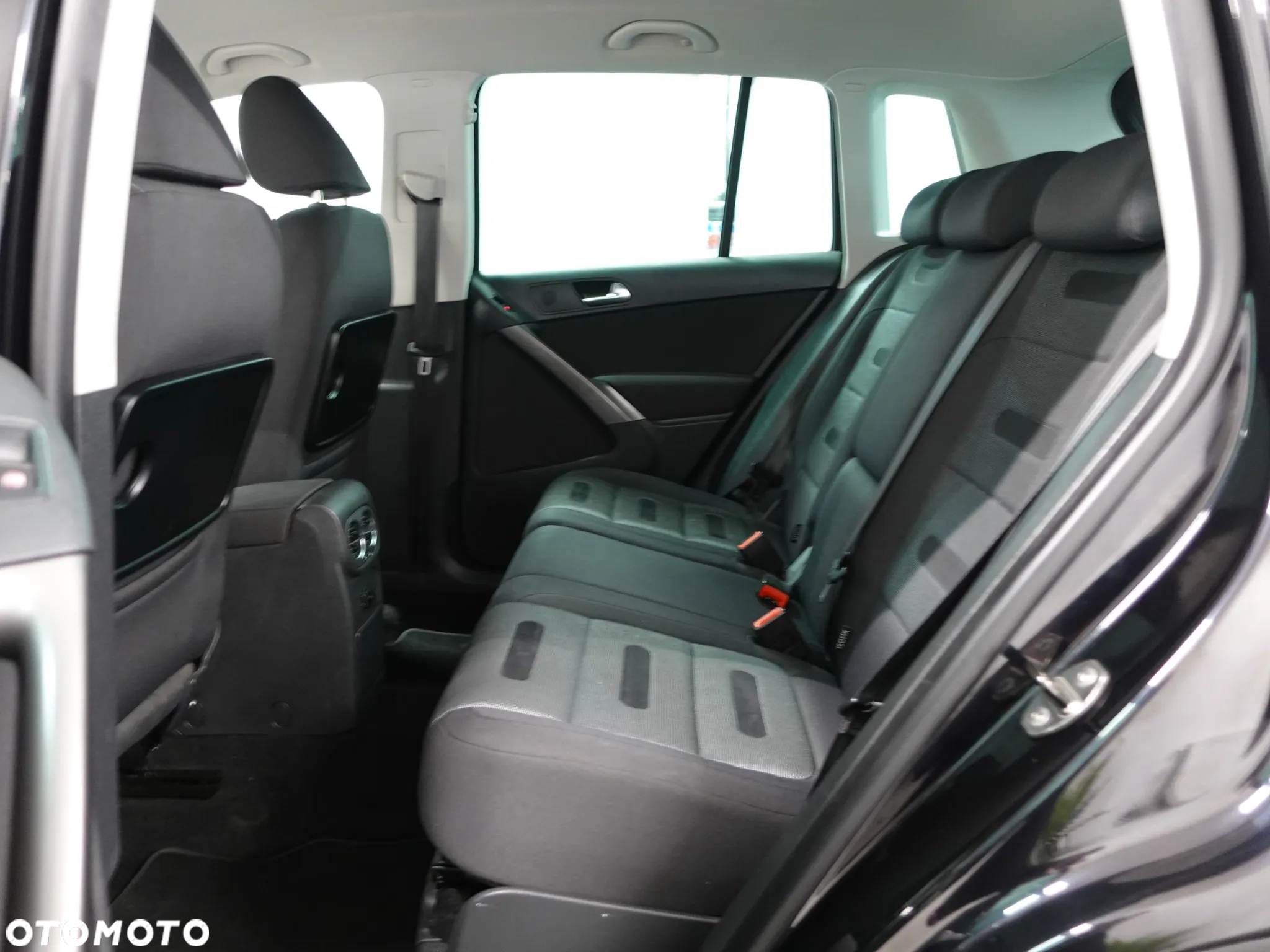 Volkswagen Tiguan 2.0 TDI 4Mot Sport&Style - 24