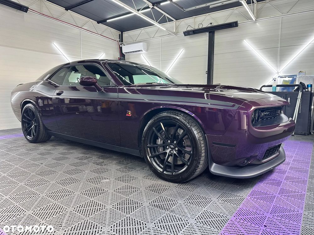 Dodge Challenger 6.4 Scat Pack - 2