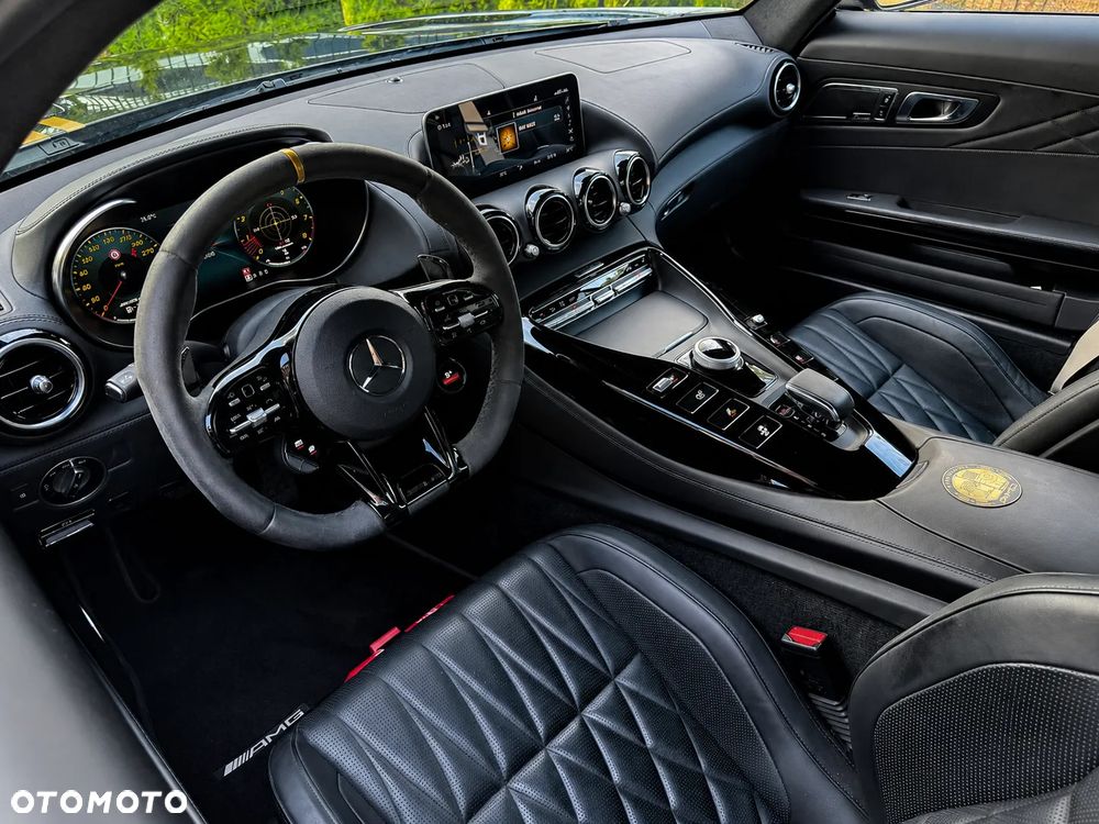 Mercedes-Benz AMG GT - 4