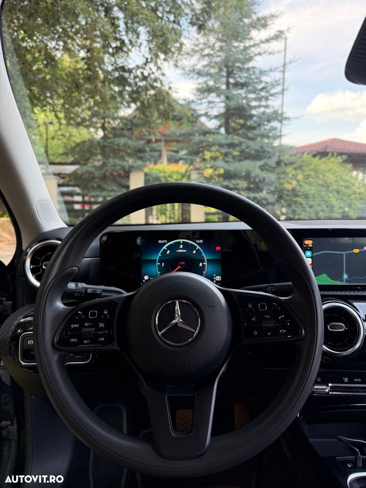 Mercedes-Benz A 180 d 8G-DCT - 5