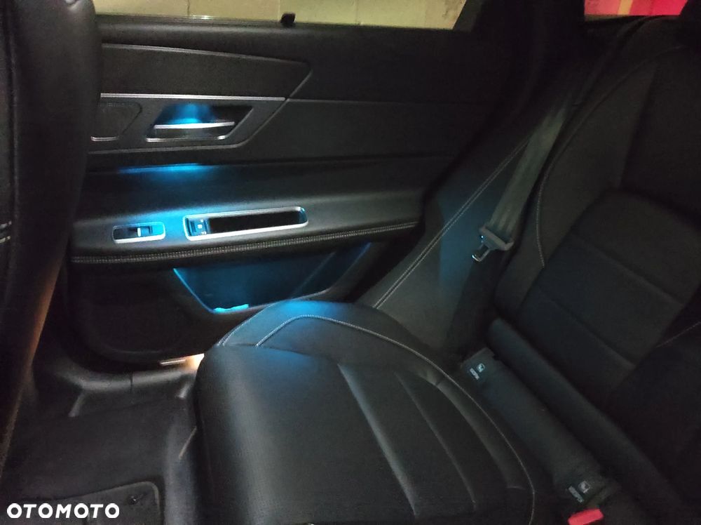 Jaguar XF 2.0 i4D AWD R-Sport - 9