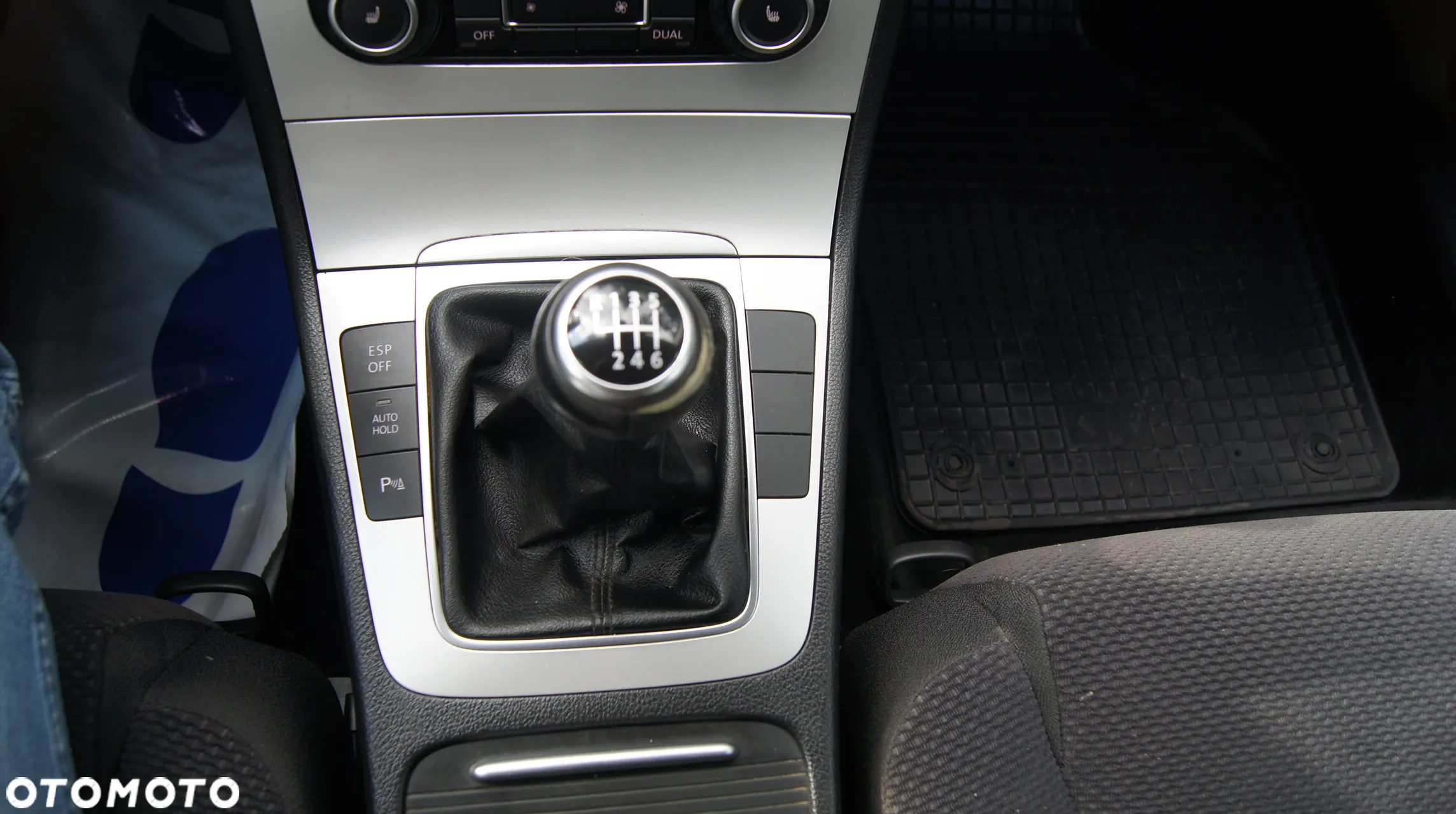 Volkswagen Passat 2.0 TDI Comfortline - 18
